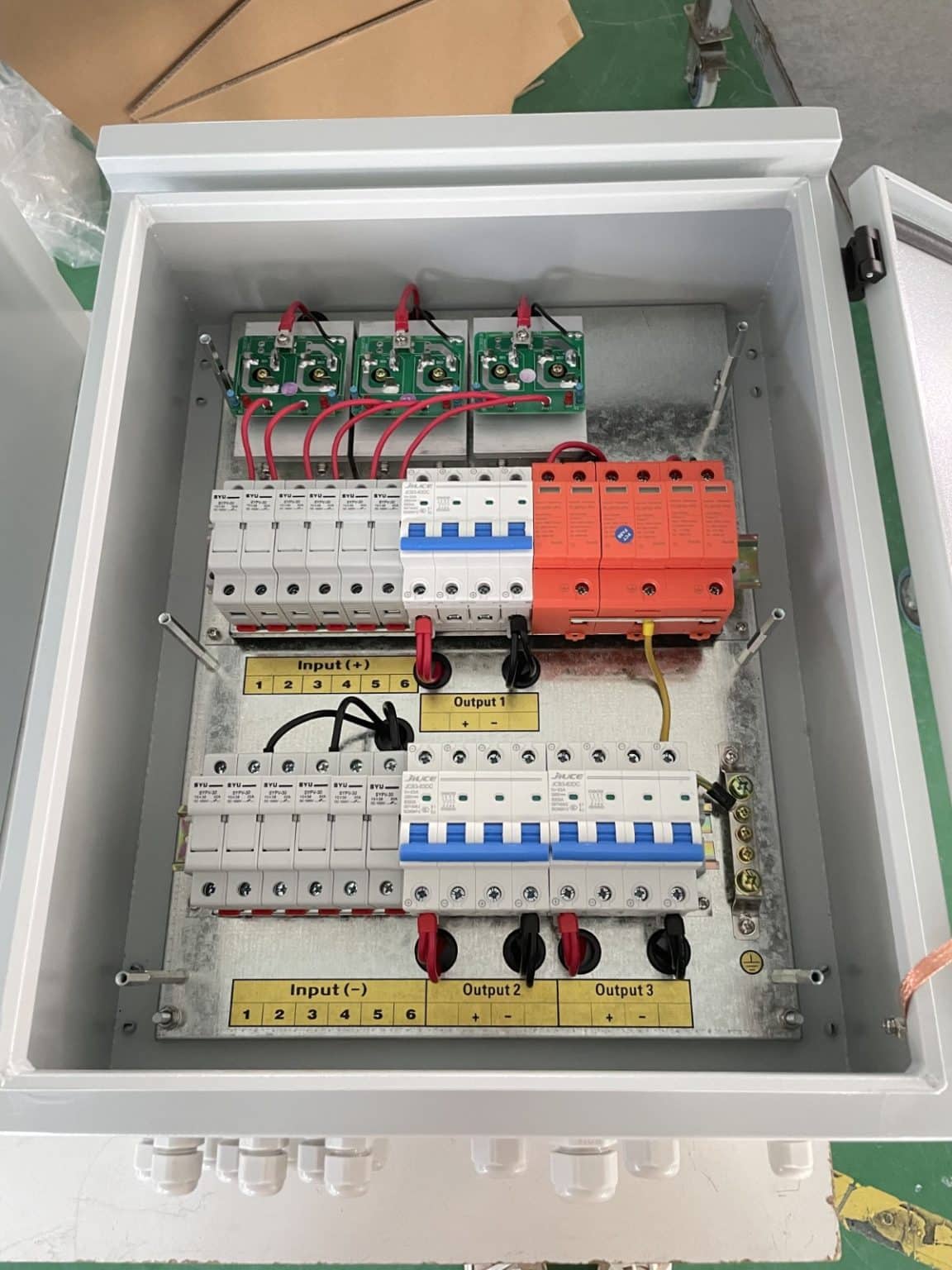 6-3 Solar Panel Combiner Box – (2 circuits to 1) x3 times for 3 MPPT