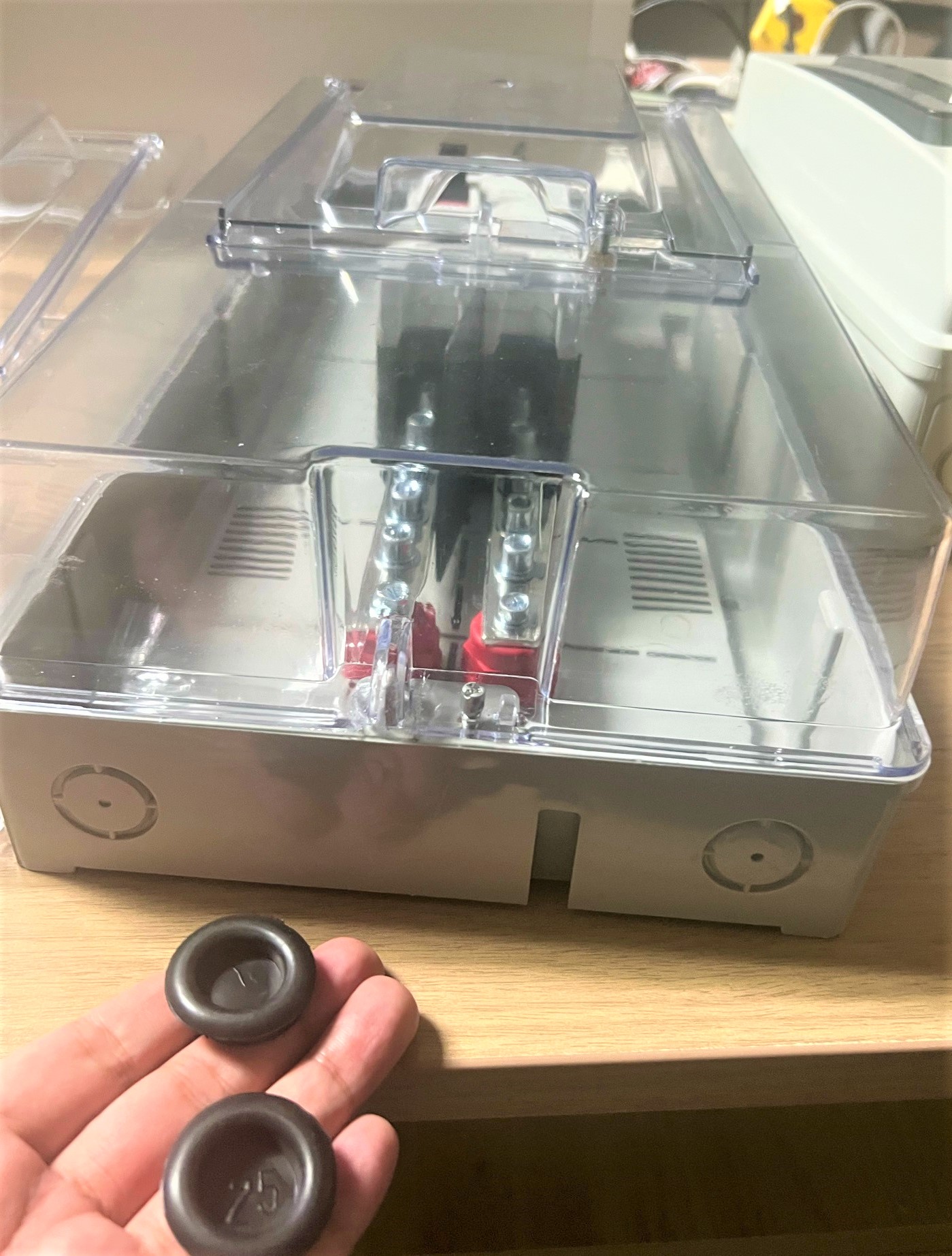 DC Breaker Box Weatherproof Enclosure with BusBar - Excludes Breaker - Image 2